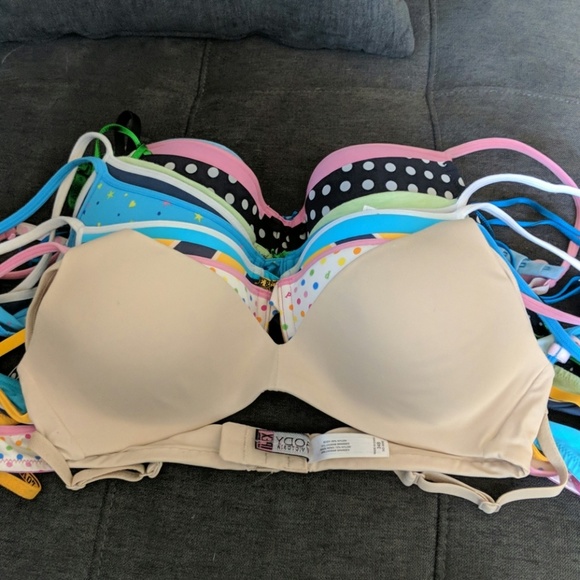 PINK Victoria's Secret Other - Lot of 10 EUC Victoria Secret Pink Bras